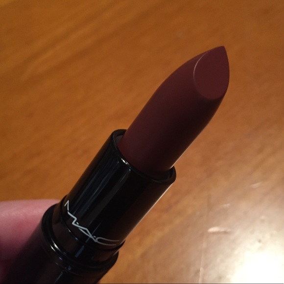 MAC Love Me Lipstick Bated Breath - Picture 5 of 16